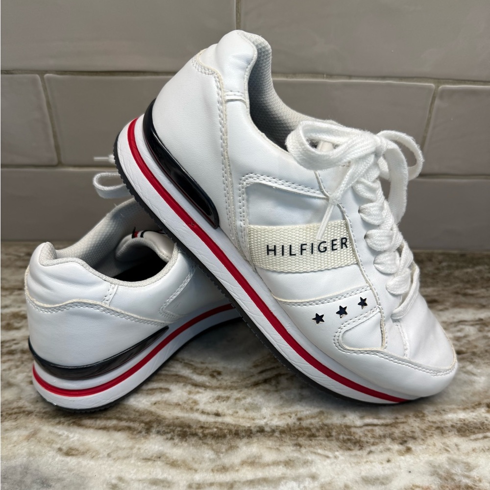 Tommy Hilfiger White and Red Star Sneakers Women’s Size 6.5